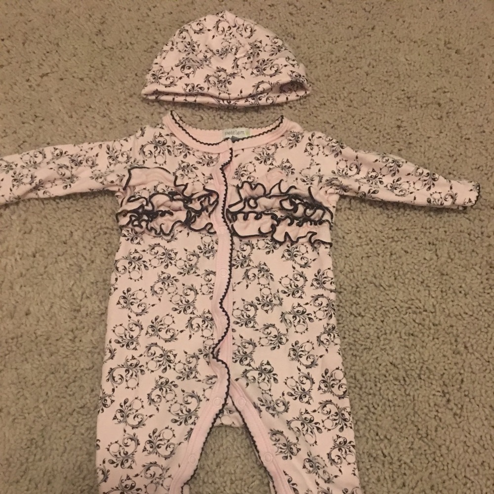 Black and pink footsie with matching hat